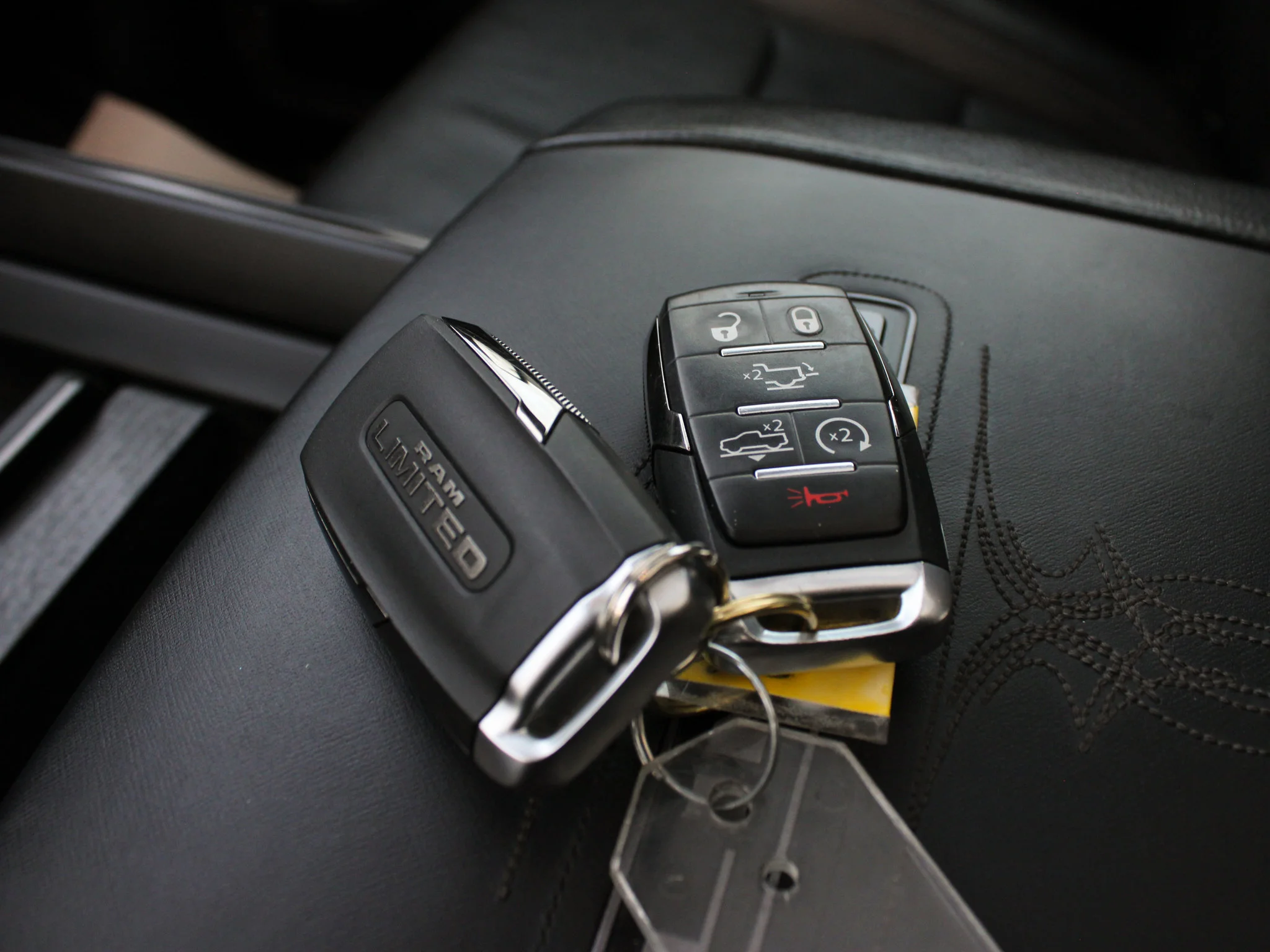 Certified Used 2023 Black RAM Limited * No Accidents | HEMI V8 | Alpine | Heated Seats | Apple CarPlay | Tonneau Cover image 27