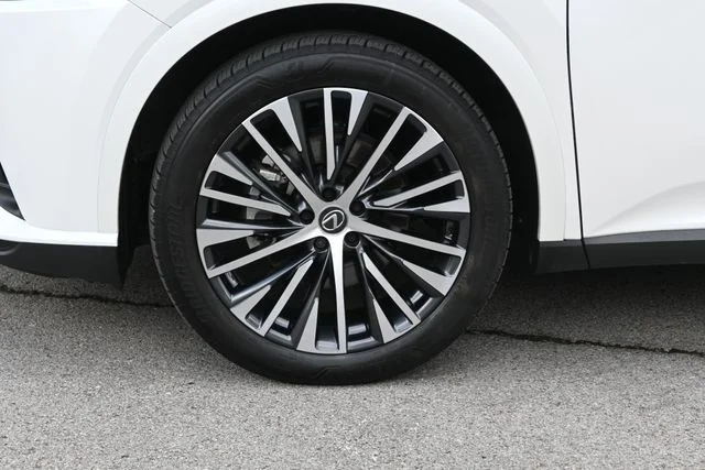 Certified Used 2025 EMINENT WHITE PEARL Lexus 350 Premium Plus image 15