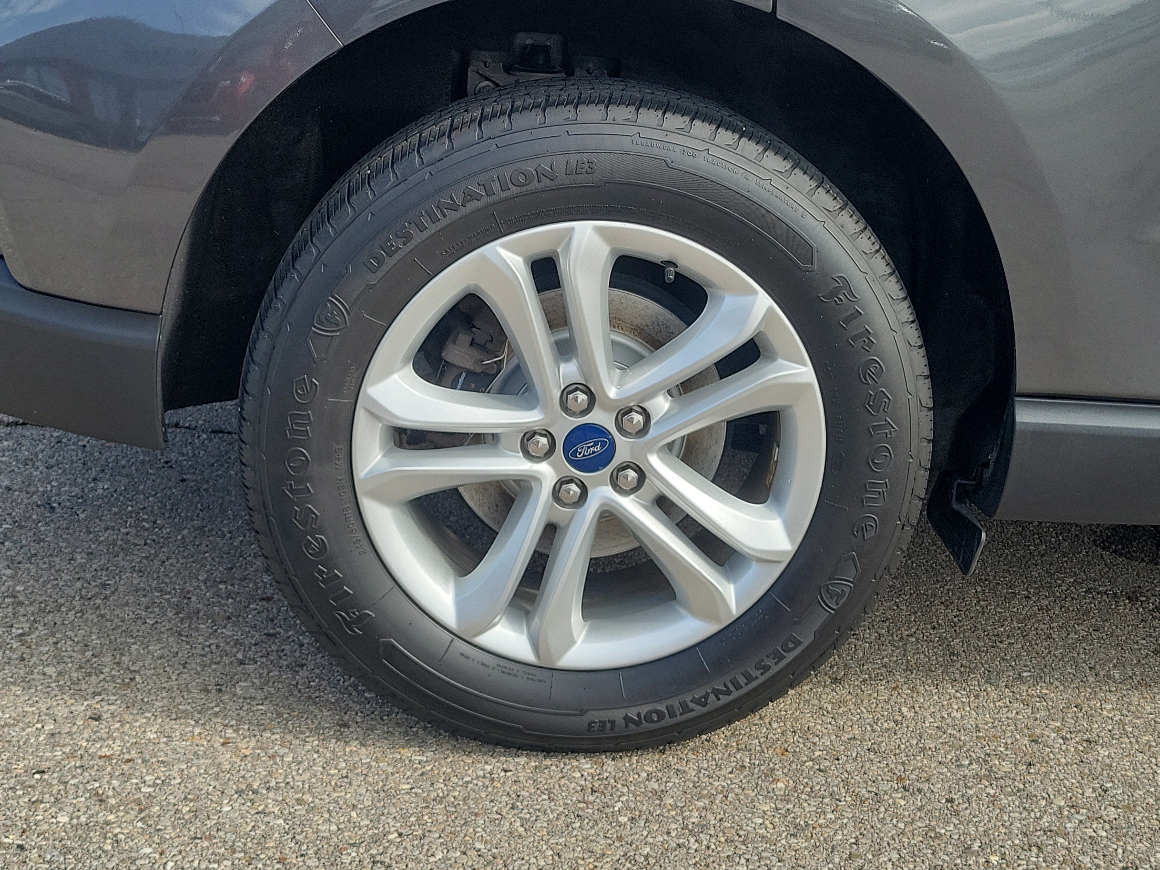 Used 2020 Gray Ford SEL image 5