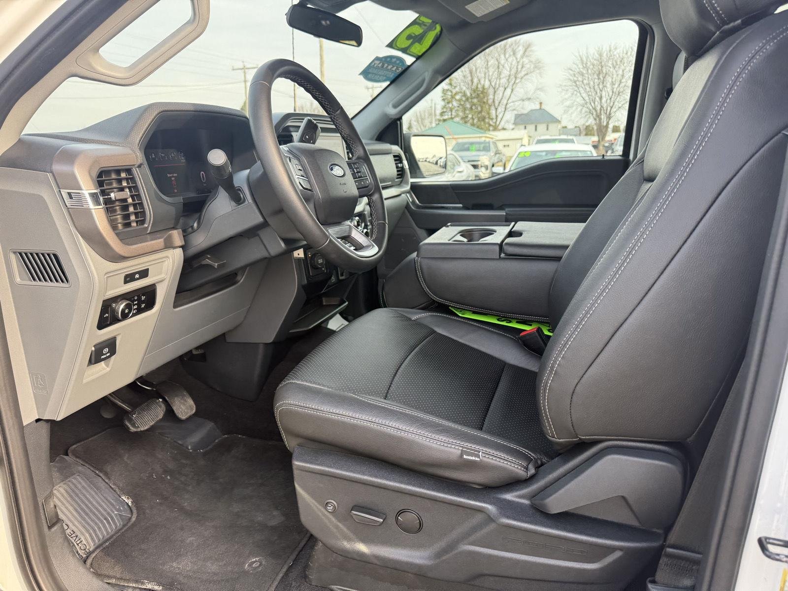 2025 Ford F-150 XLT - Photo 11