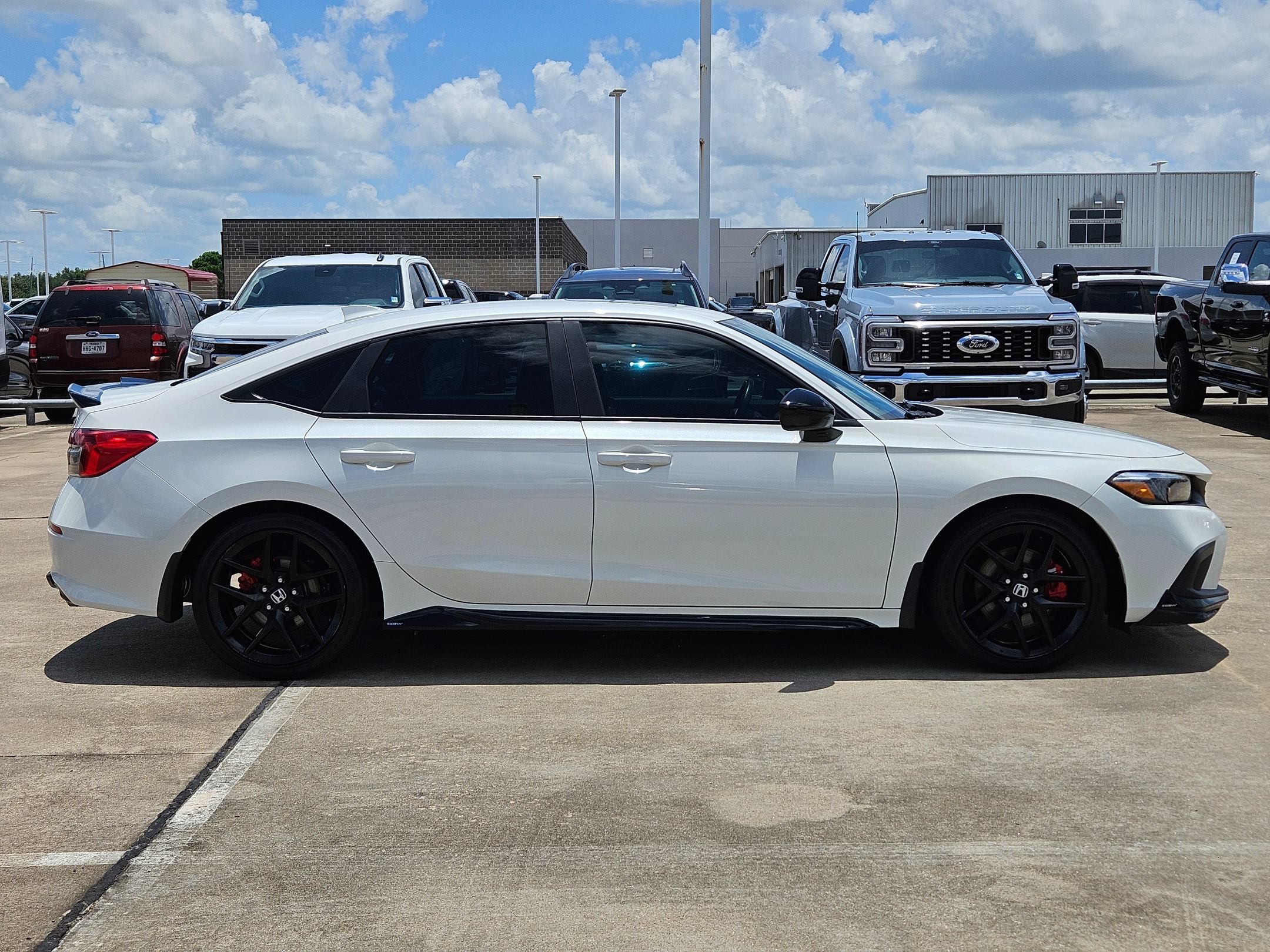 Used 2023 Platinum White Pearl Honda Si image 2