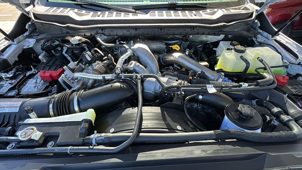 New 2026 Glacier Gray Metallic Tri-Coat Ford F-350® Lariat® image 19