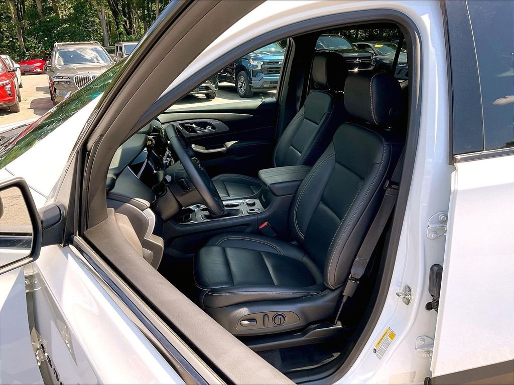 Used 2023 White Chevrolet LT Leather image 10