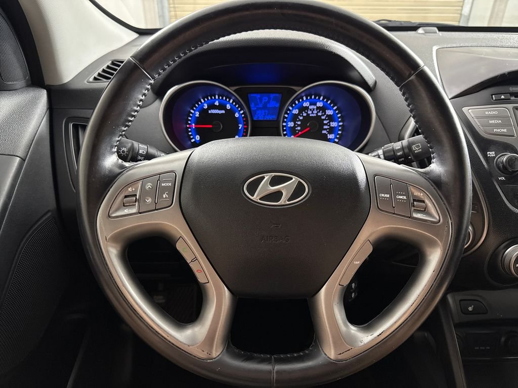 Used 2014 Gray Hyundai SE image 14