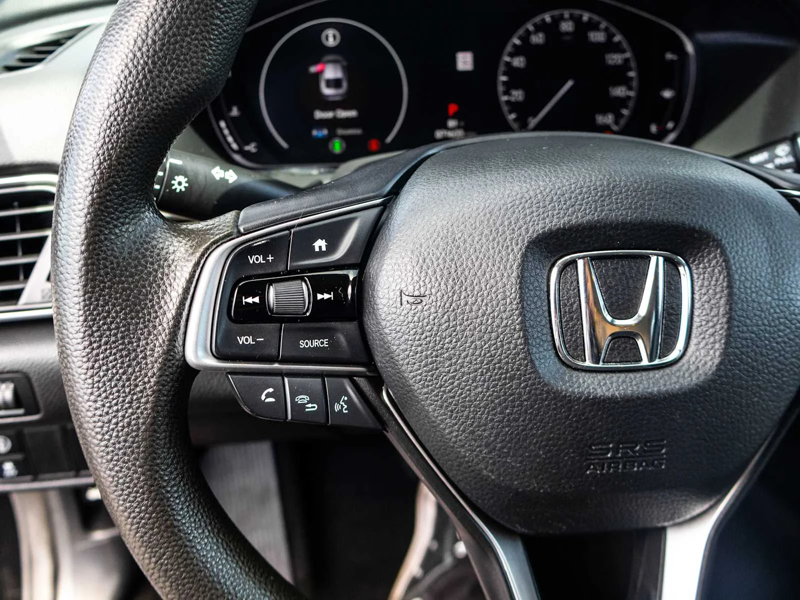 Used 2019 Crystal Black Pearl Honda LX 1.5T image 38