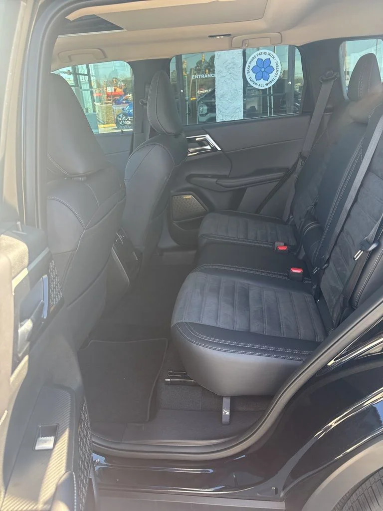 2026 Mitsubishi Outlander SE - Photo 10