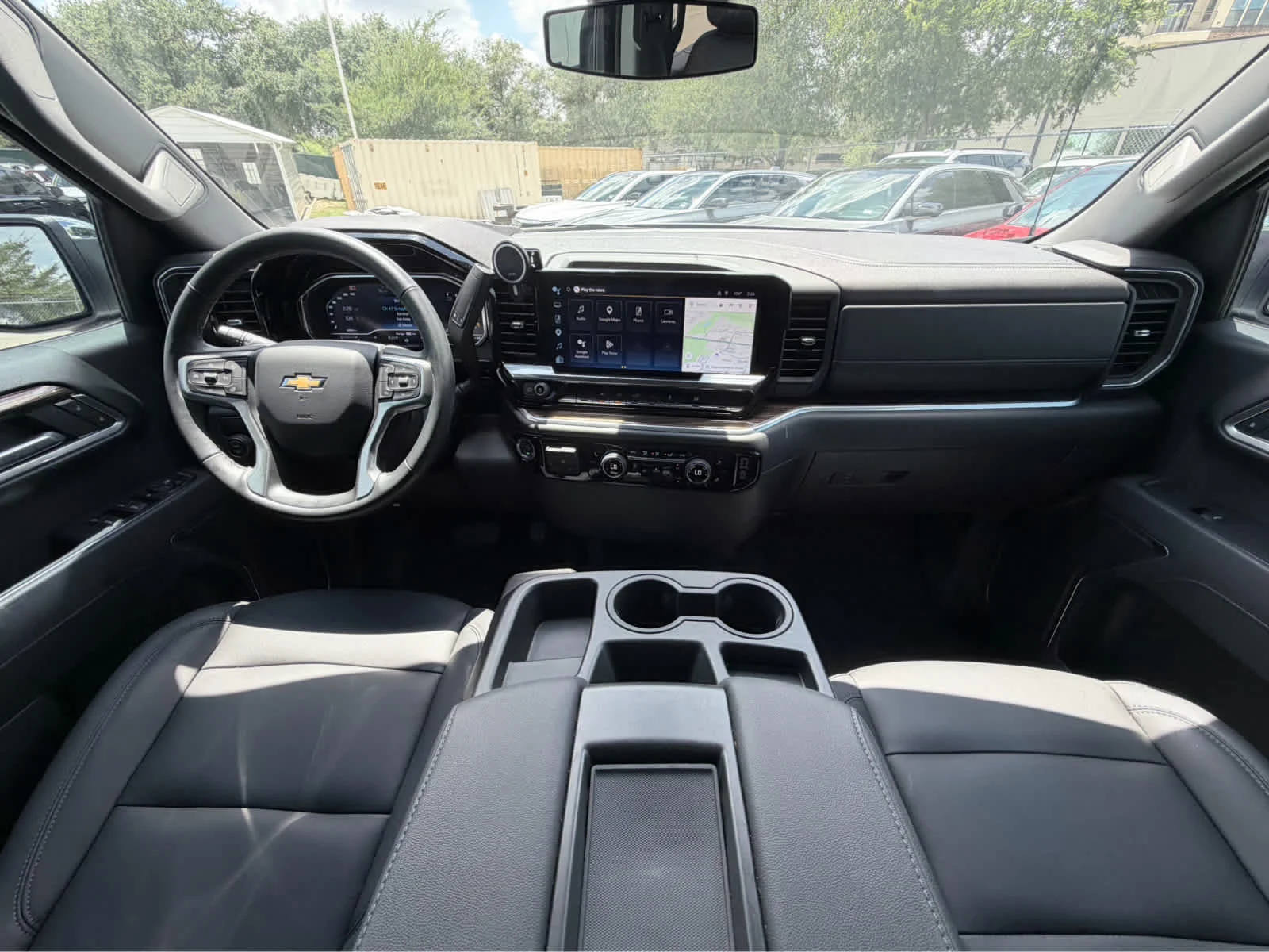 Used 2025 Summit White Chevrolet LT image 28