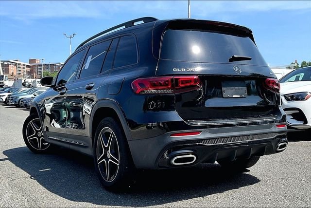 Certified Used 2023 Black Mercedes-Benz GLB 250 image 3