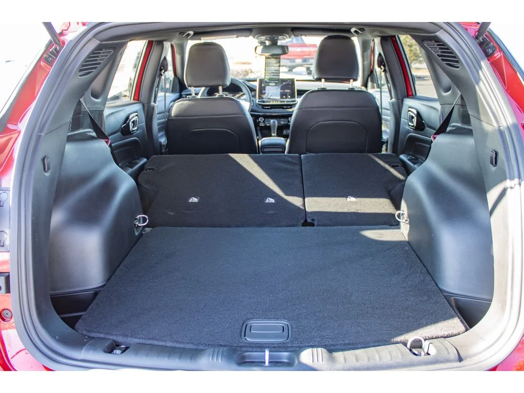 New 2026 Red Hot Pearlcoat Jeep Latitude Altitude image 12