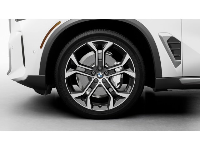 New 2026 Alpine White BMW sDrive40i image 7