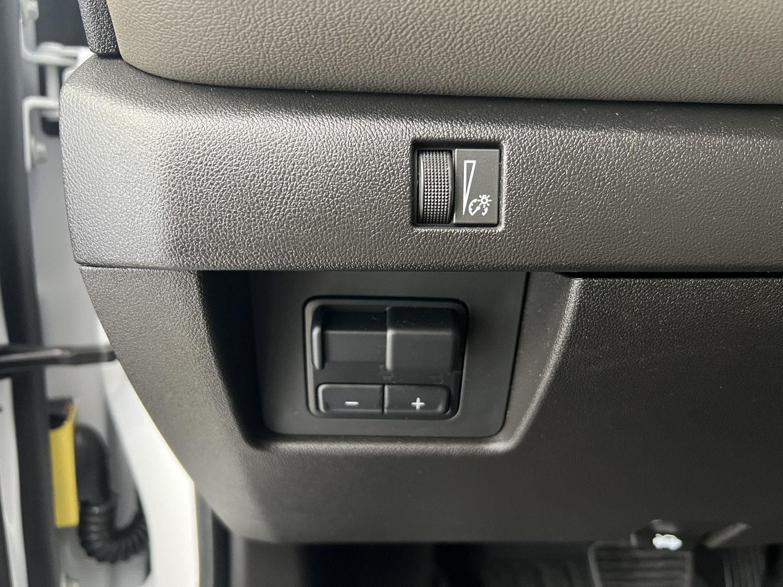 Used 2024 Summit White Chevrolet 4WD ZR2 image 19