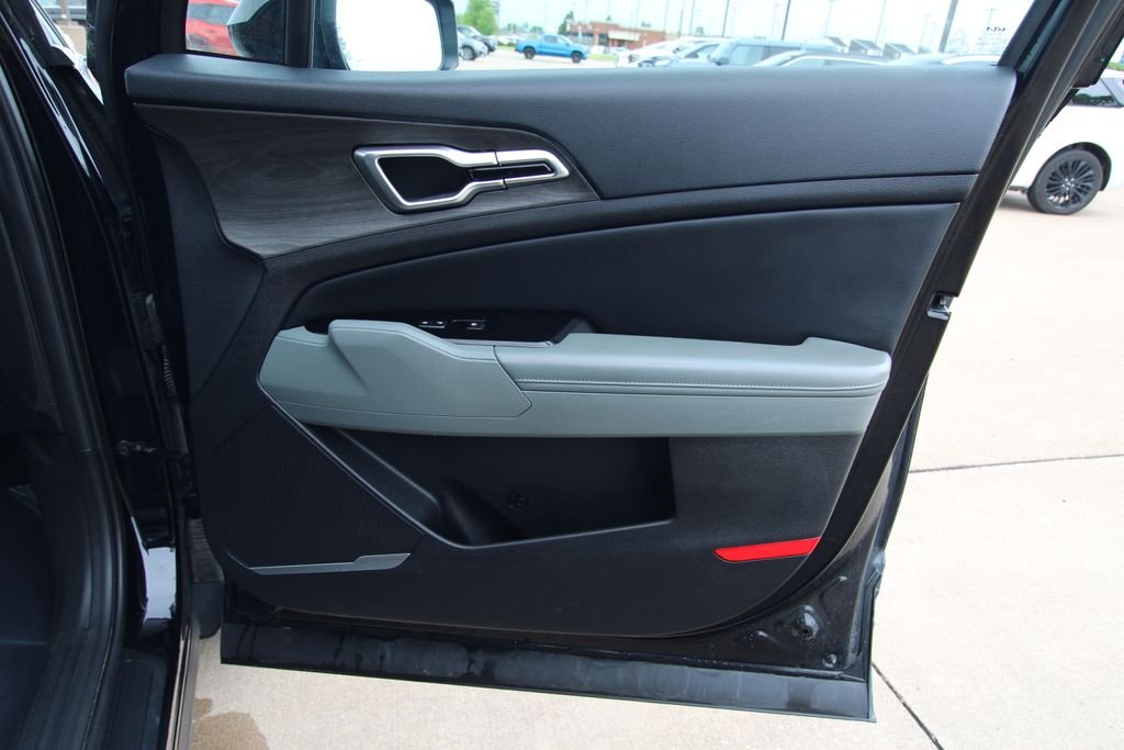 Used 2023 Black Kia X-Line image 42