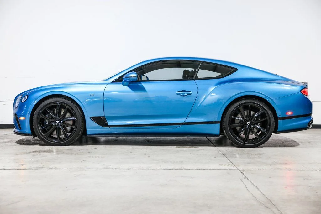 Used 2020 Blue Bentley V8 image 13