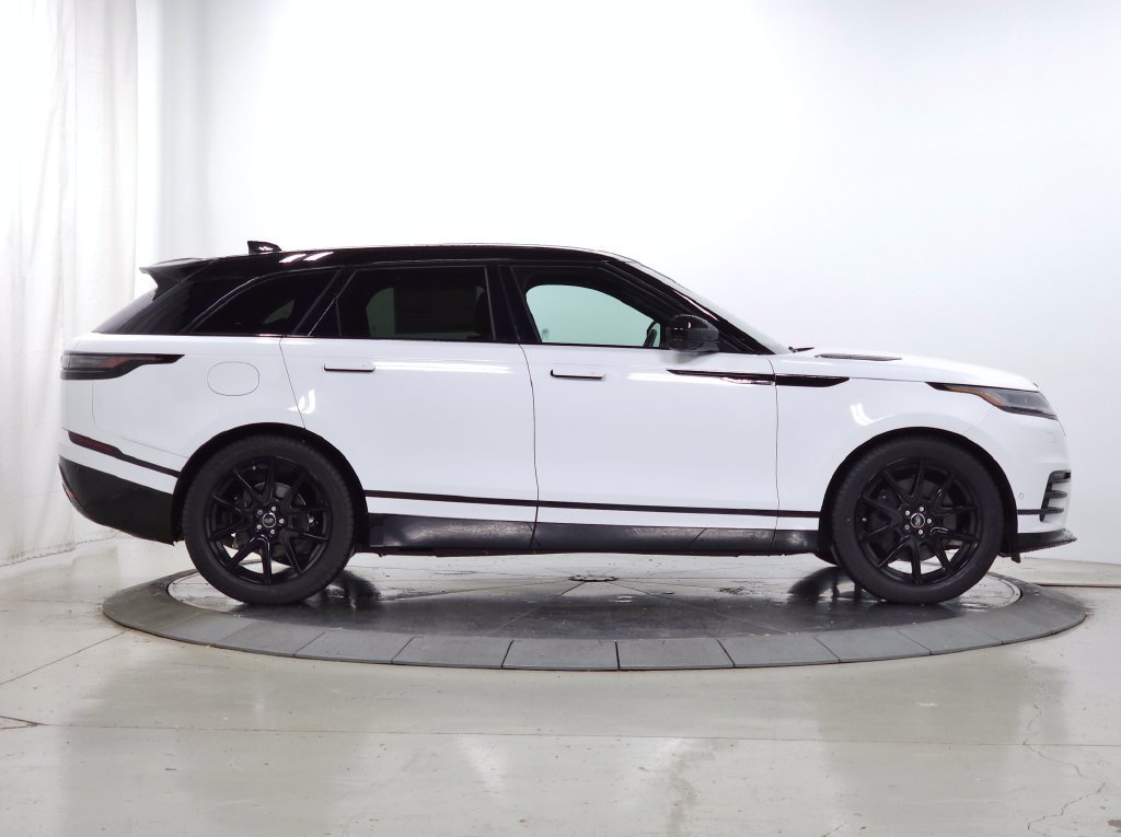 Certified Used 2026 White Land Rover Dynamic SE image 10