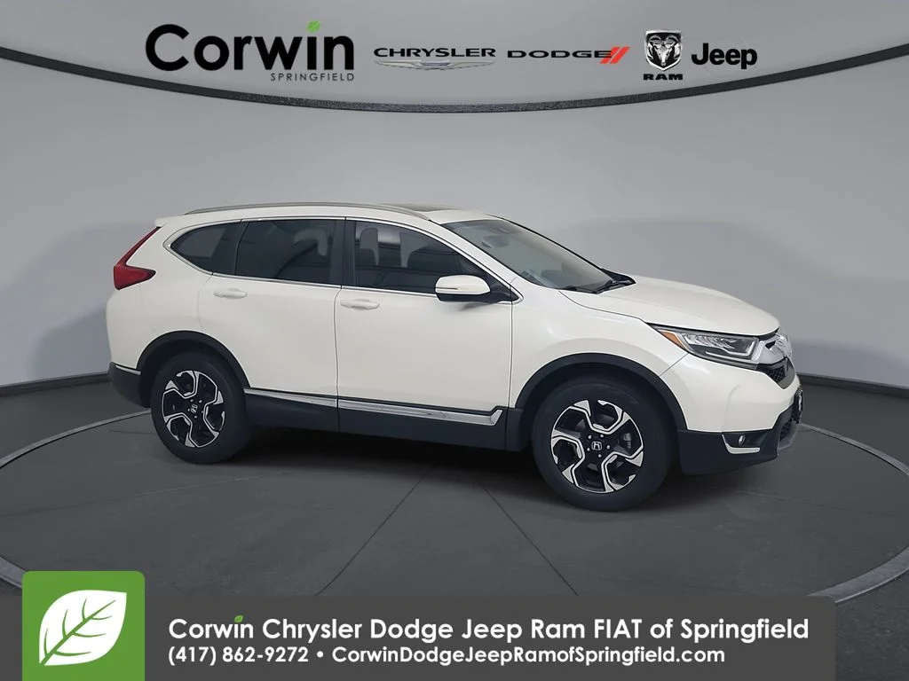 Used 2018 White Honda Touring image 1