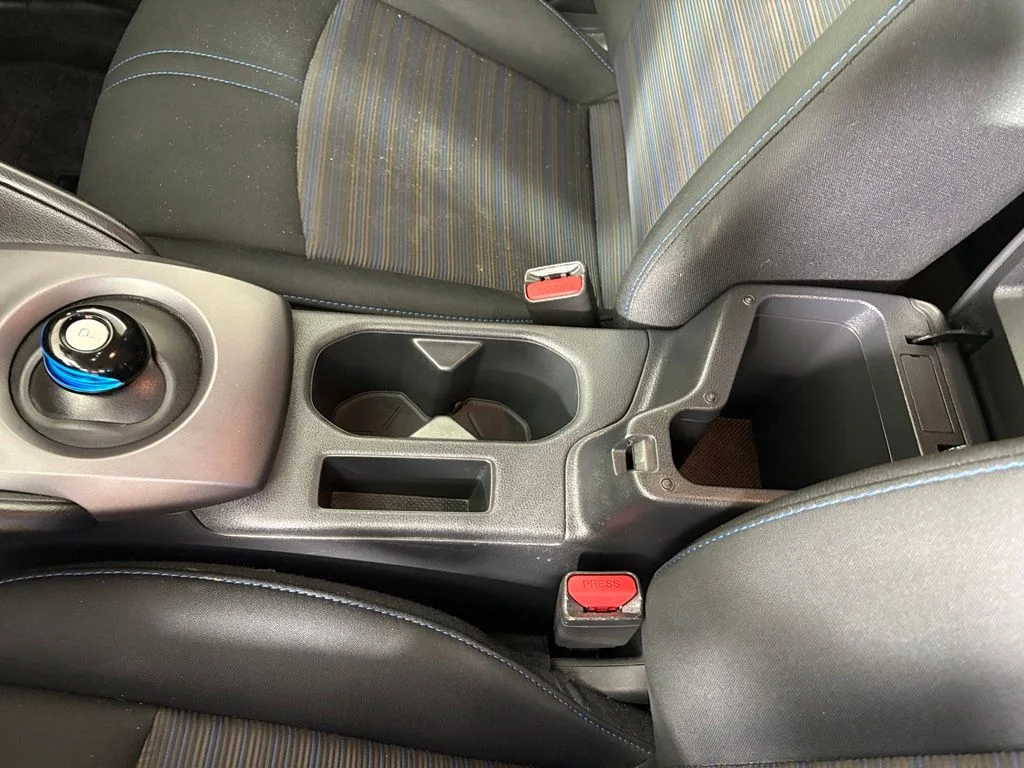 Used 2025 Silver Nissan S image 30