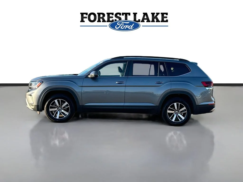 Used 2023 Platinum Gray Metallic Volkswagen 2.0T SE image 4