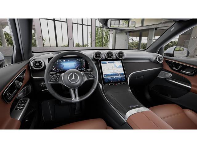 New 2027 MANUFAKTUR Moonlight White Metallic Mercedes-Benz GLC 300 image 3