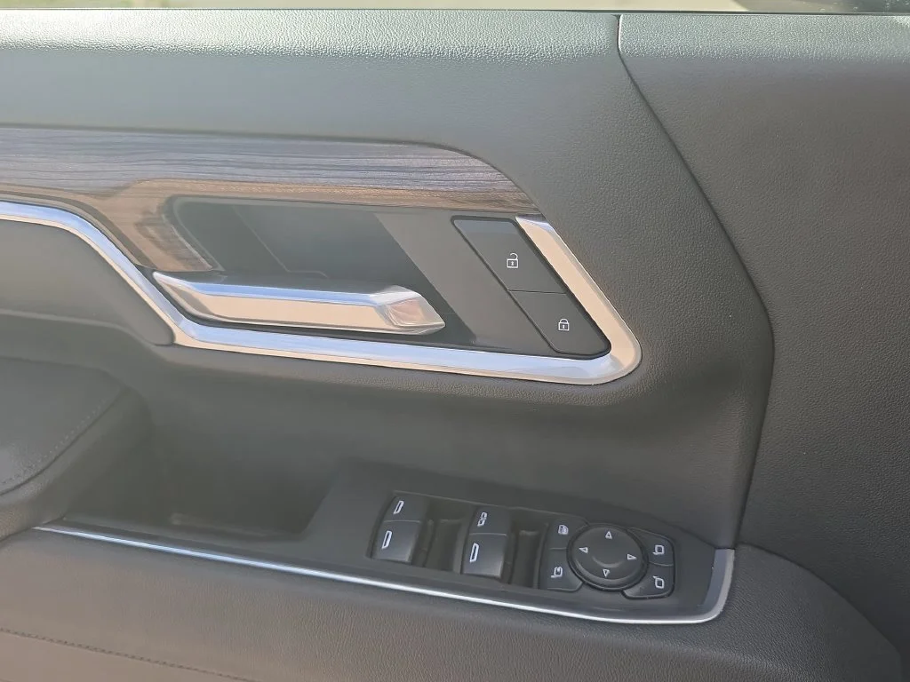 2025 Chevrolet Silverado 2500HD LT - Photo 24