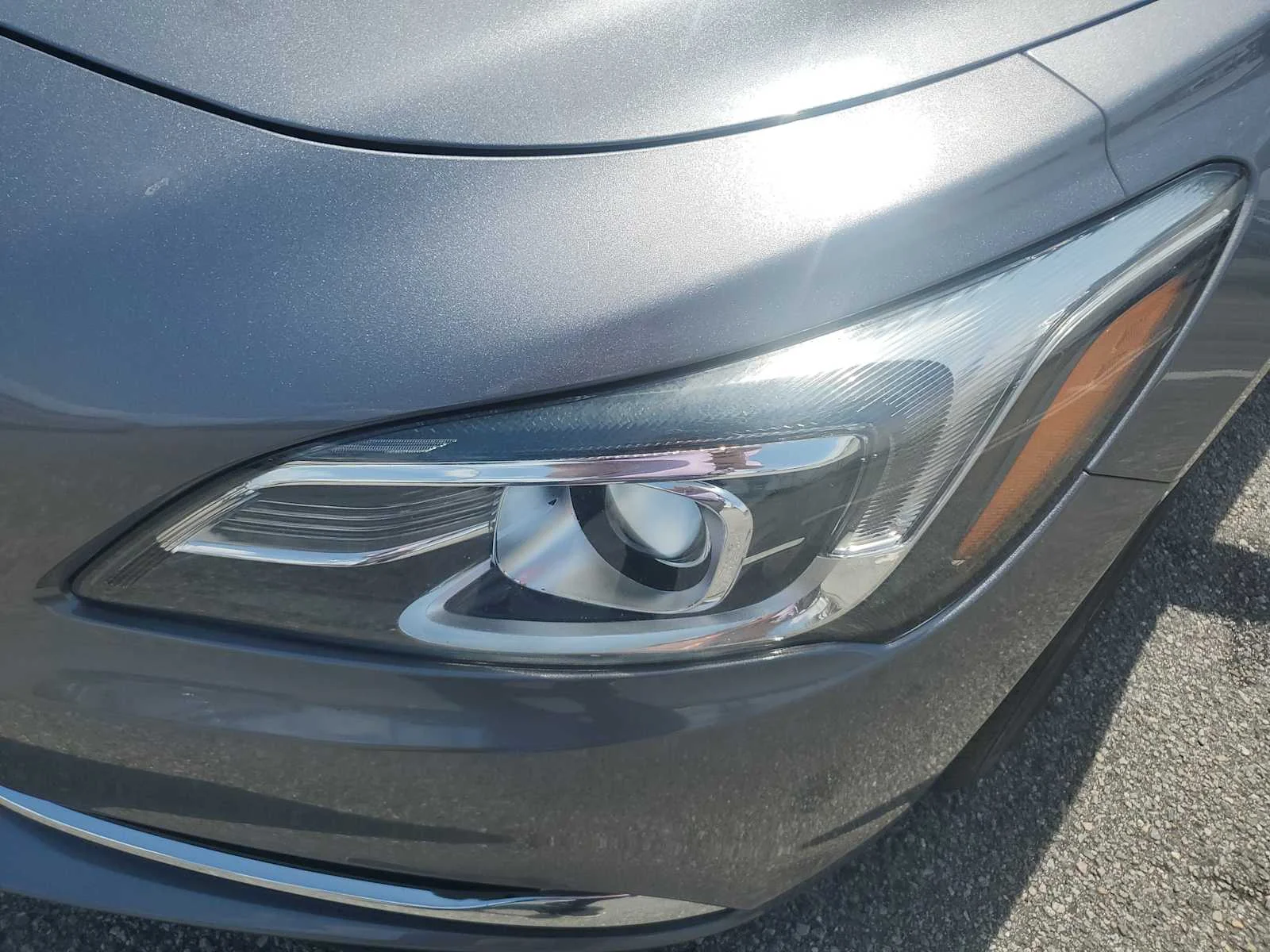 Used 2018 SATIN STEEL METALLIC Buick Essence image 14