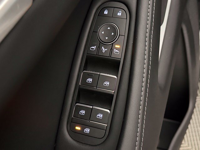 New 2026 RADIANT WHITE INFINITI Luxe FWD image 16