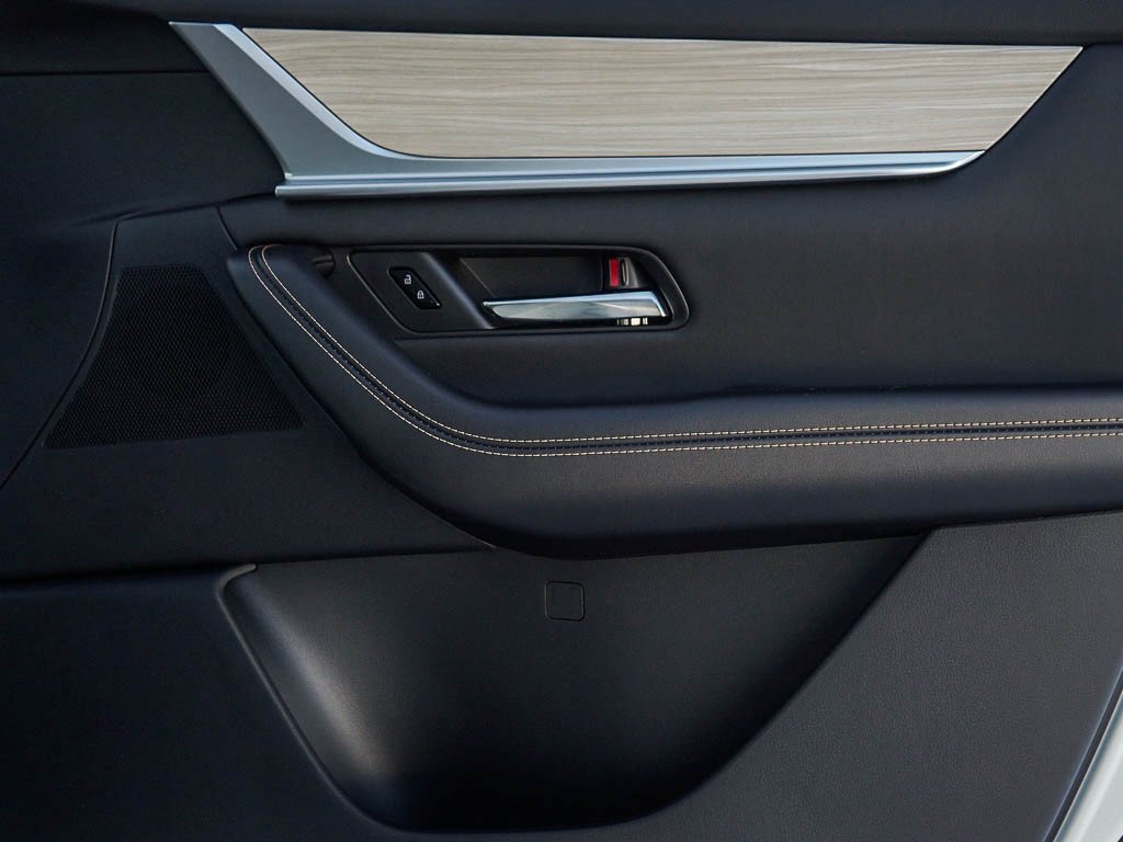 2026 Mazda CX-90 Premium Package - Photo 10