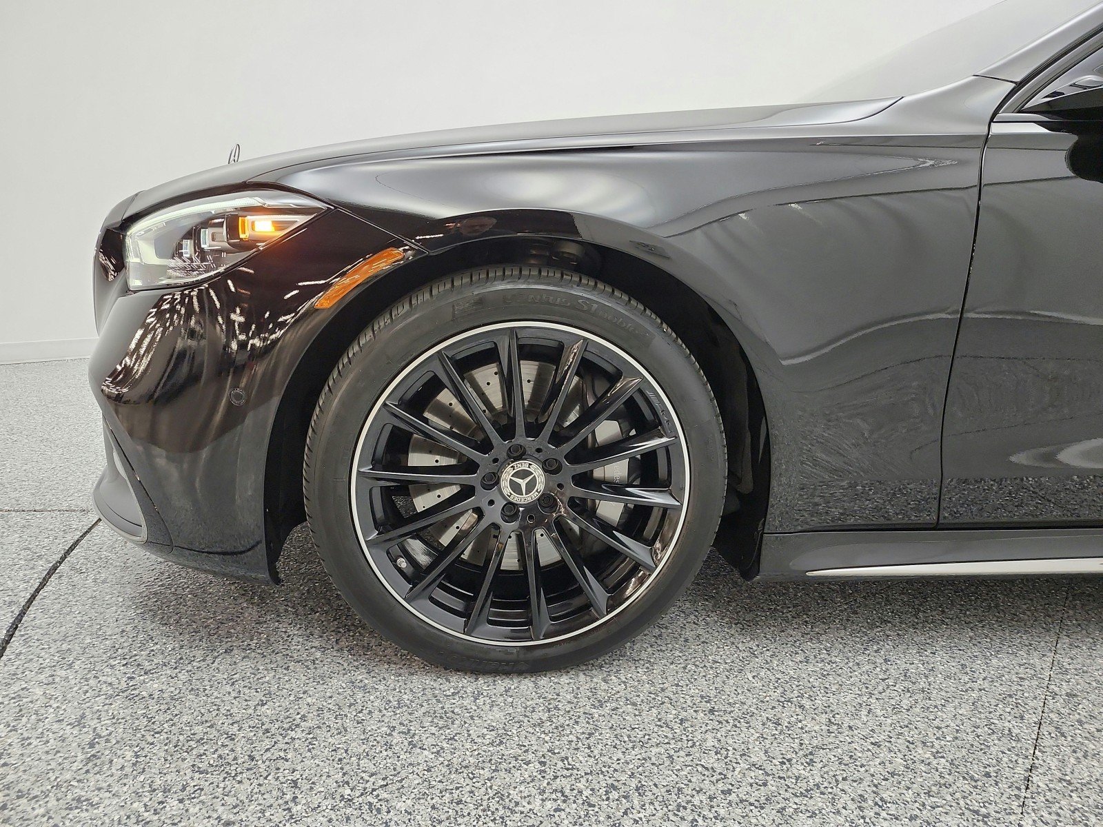Used 2023 Black Mercedes-Benz S 500 4MATIC® Sedan image 22