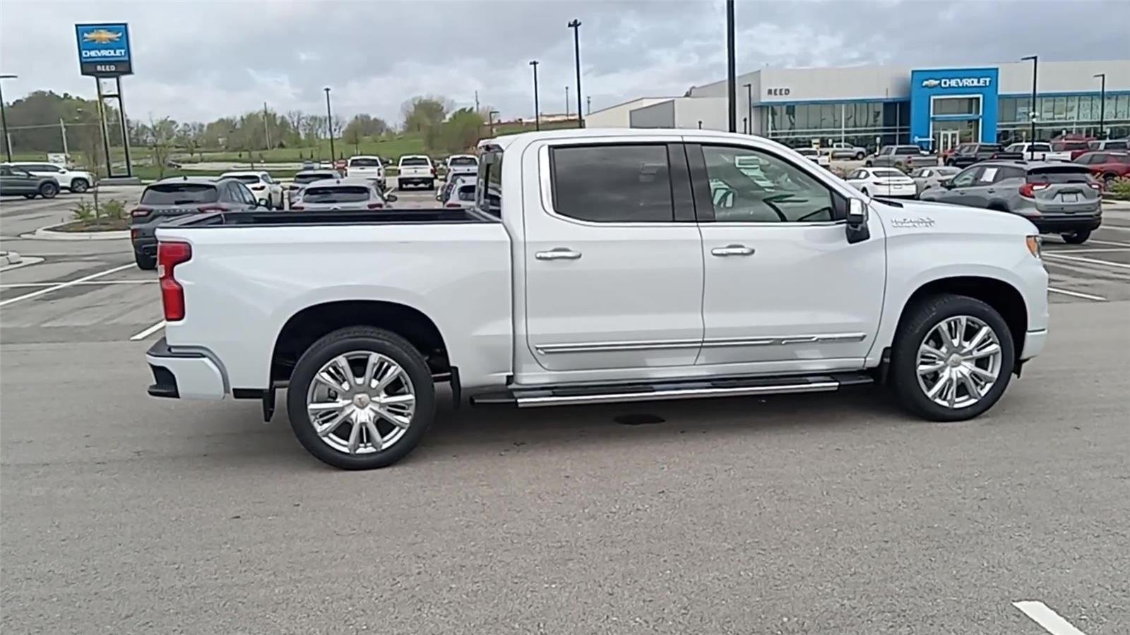 2026 Chevrolet Silverado 1500 High Country - Photo 9