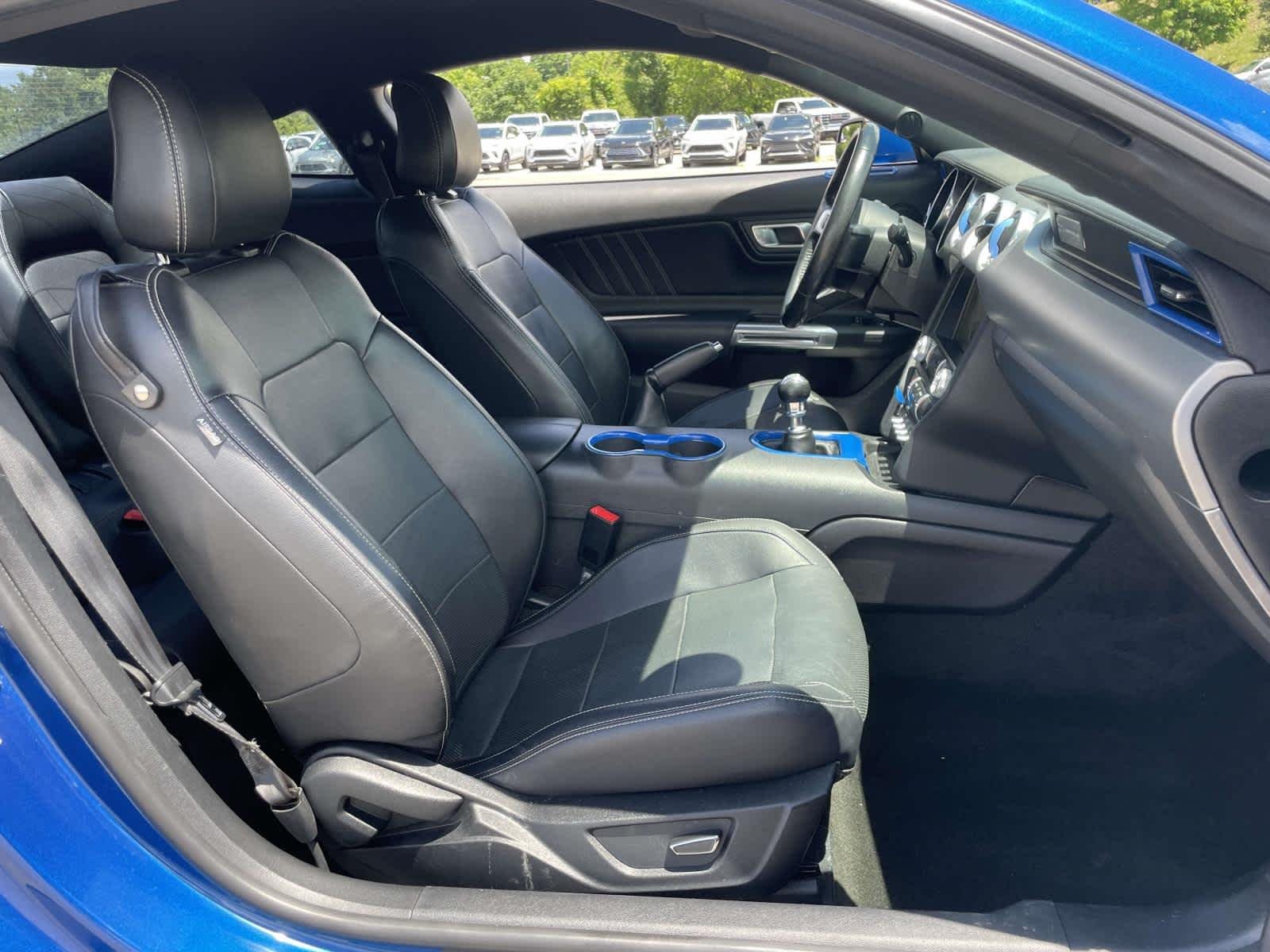 Used 2018 Lightning Blue Metallic Ford GT Premium image 25
