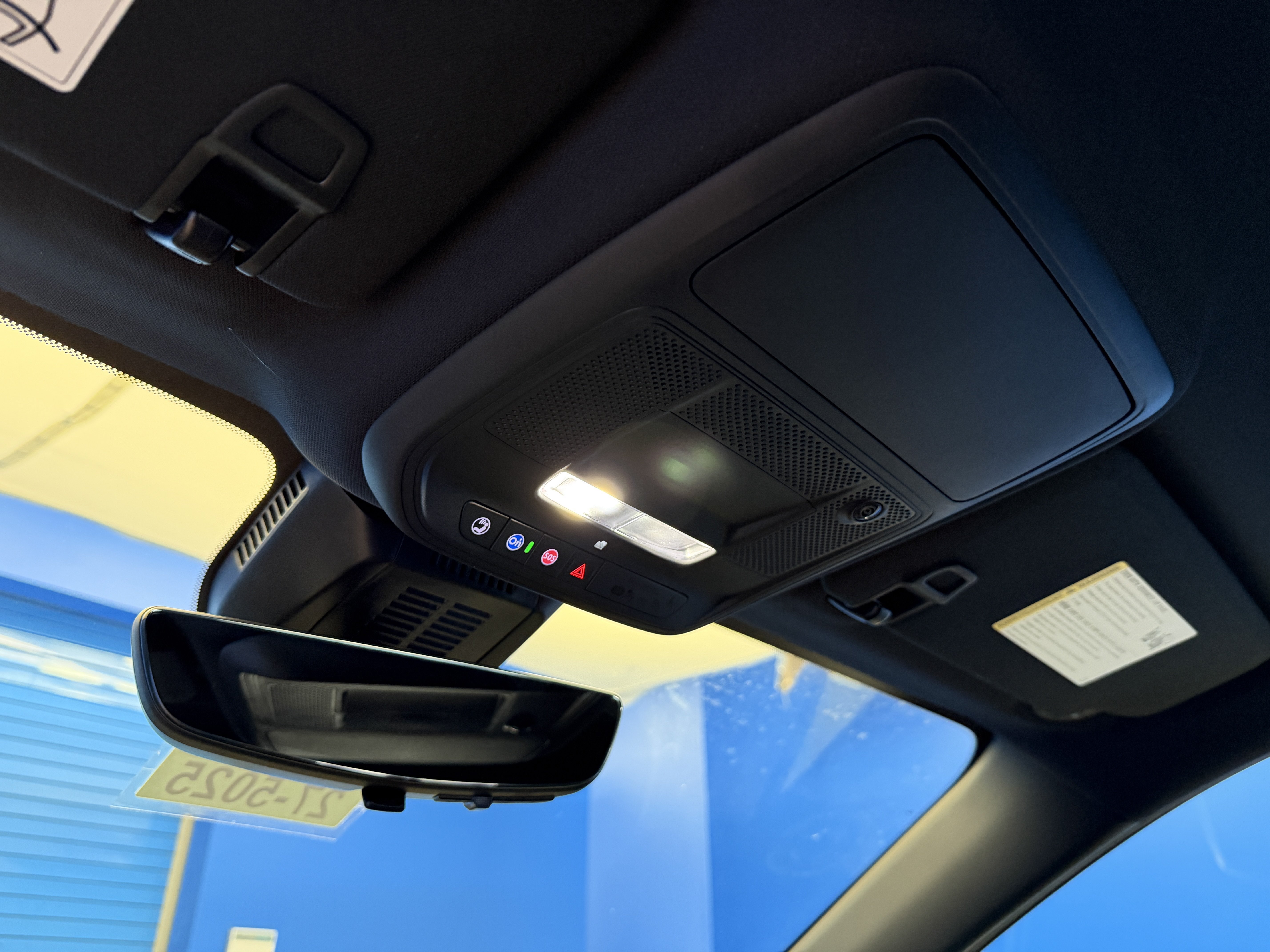 2027 Chevrolet Equinox LT - Photo 23