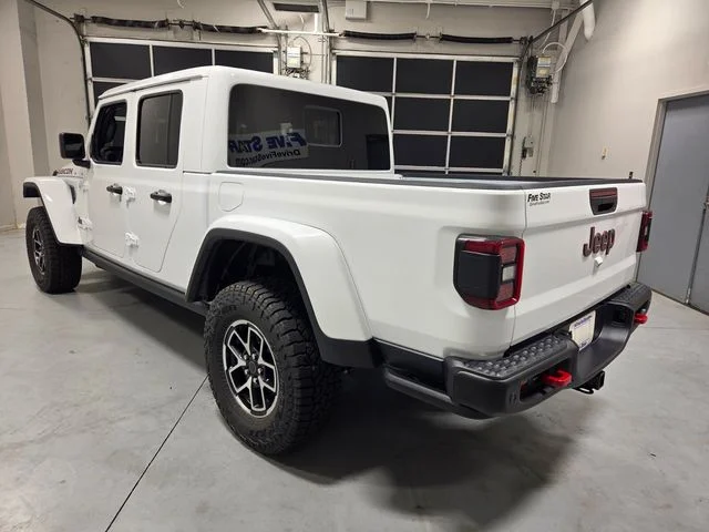 New 2026 Bright White Clear-Coat Exterior Paint Jeep Rubicon X image 8