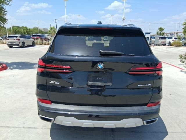 Used 2024 Black BMW sDrive40i image 5