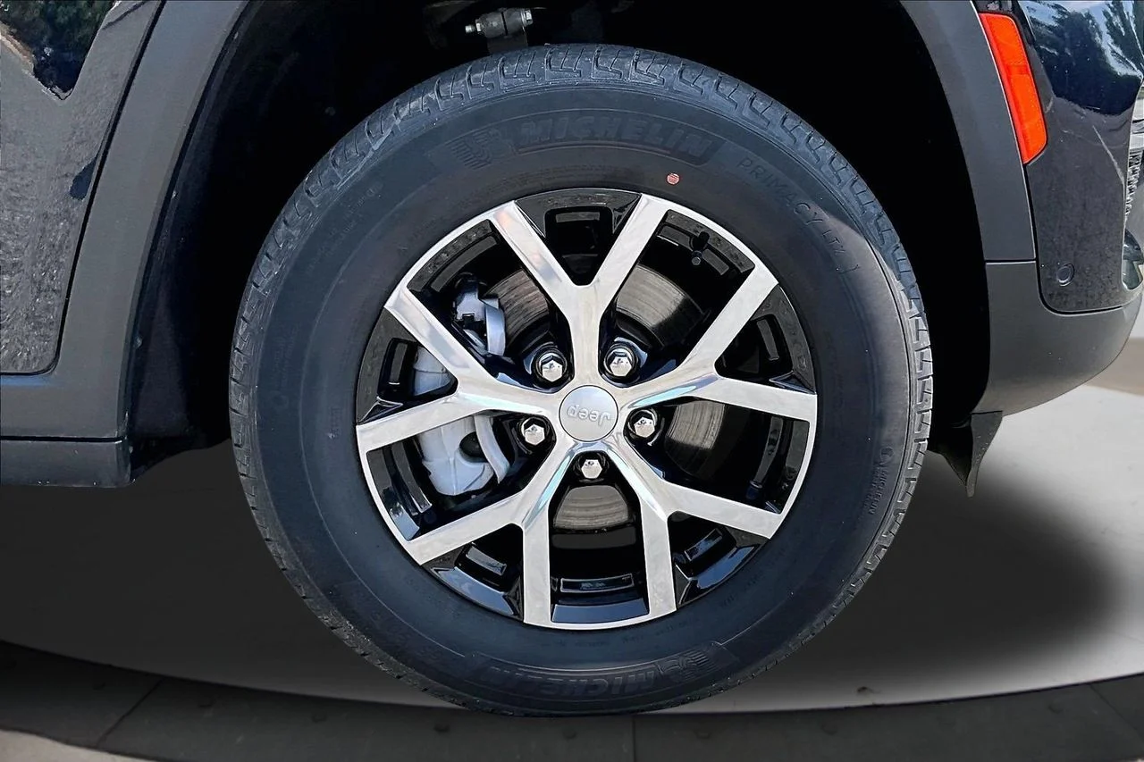 Used 2023 Black Jeep Limited image 33