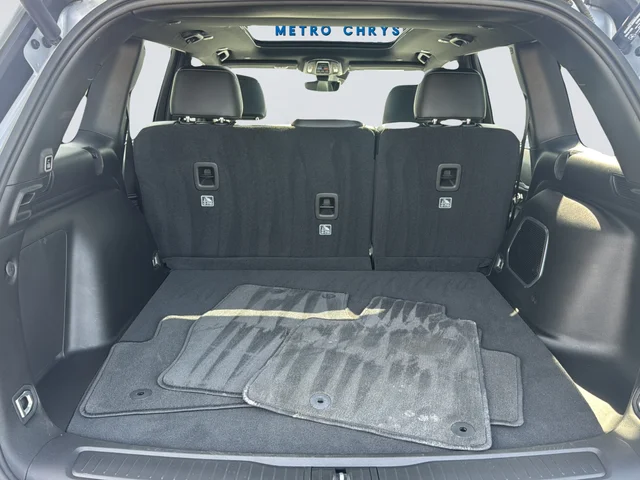 Used 2024 Silver Jeep 4xe image 30