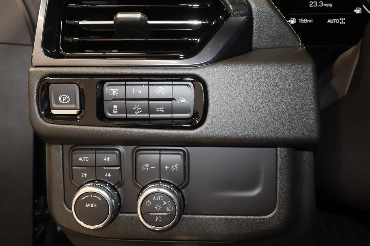 Used 2026 Titanium Rush Metallic GMC AT4 image 12