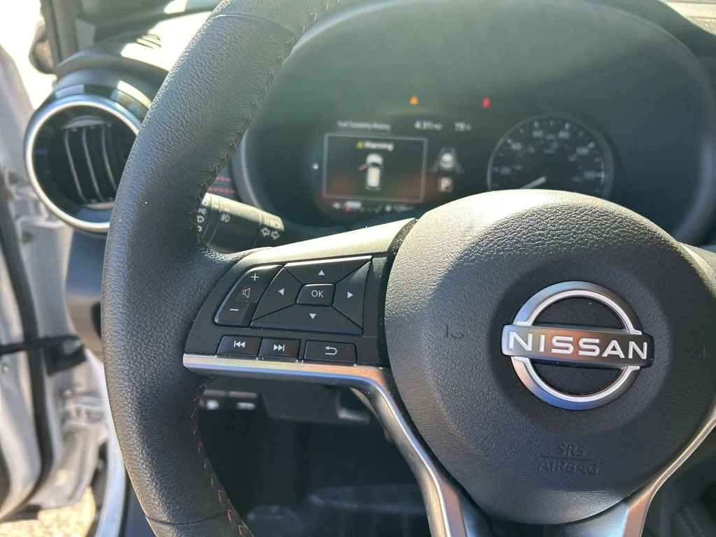 Used 2023 White Nissan SR image 18