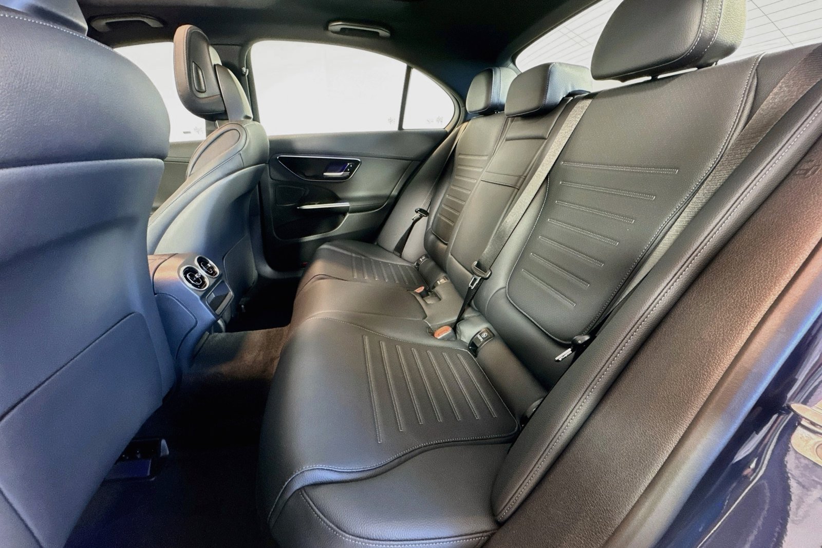 New 2026 Twilight Blue Metallic Mercedes-Benz C 300 image 22