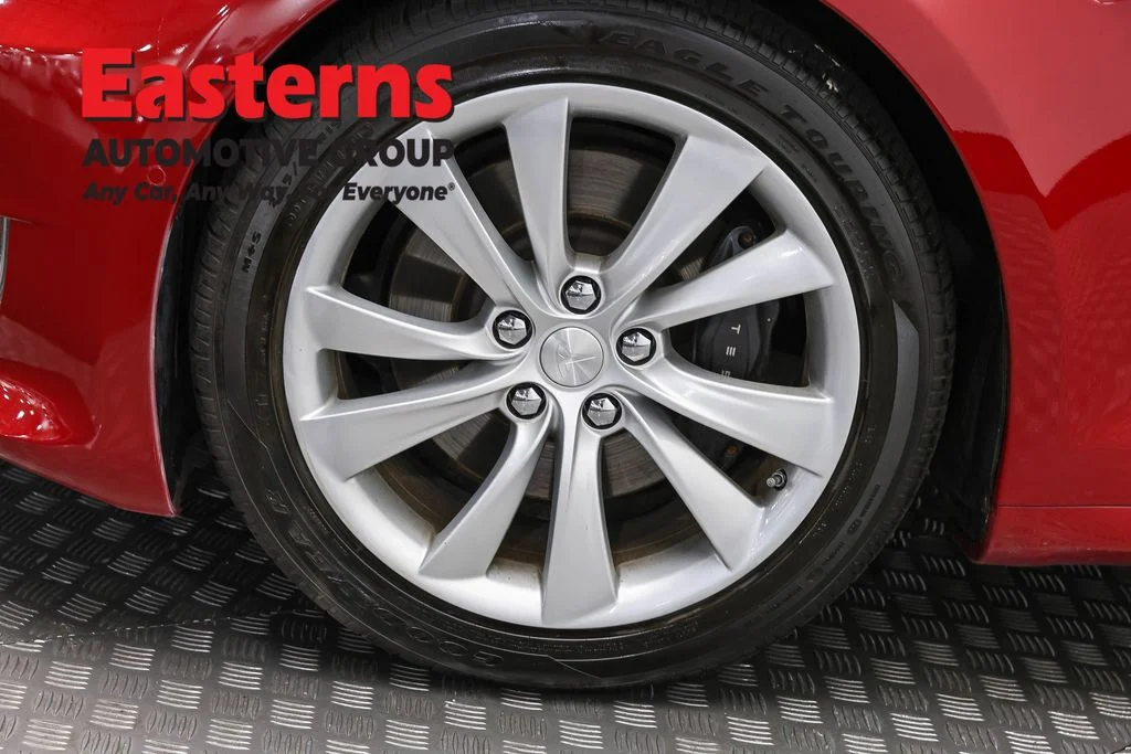 Used 2017 Red Tesla P100D image 27