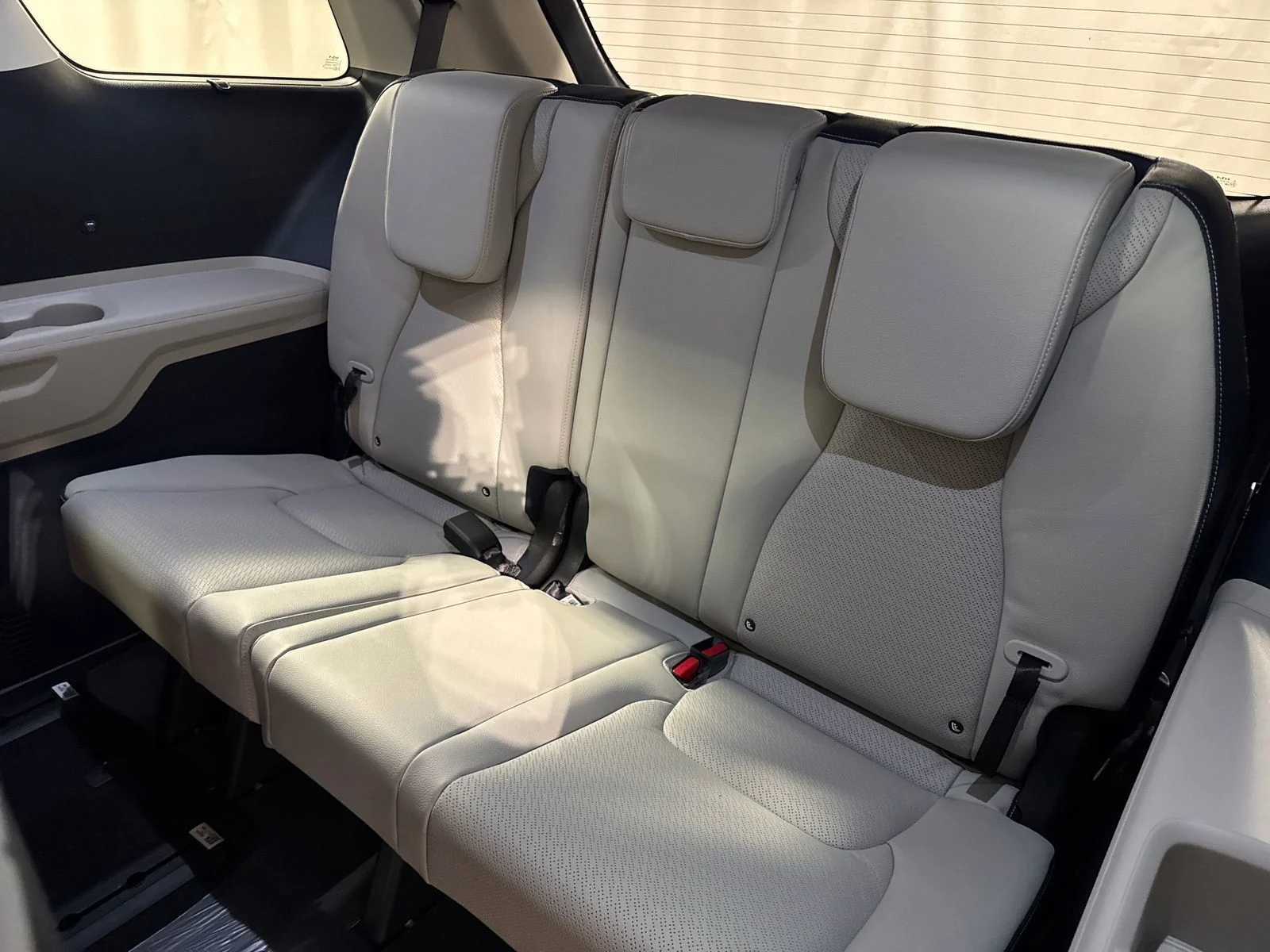 New 2026 Ceramic White Kia SX Prestige image 29
