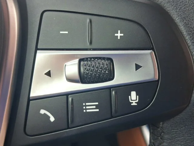 Used 2026 Black BMW xDrive40i image 17