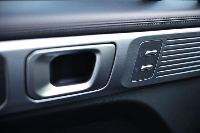 2026 Hyundai Santa Fe Limited - Photo 8