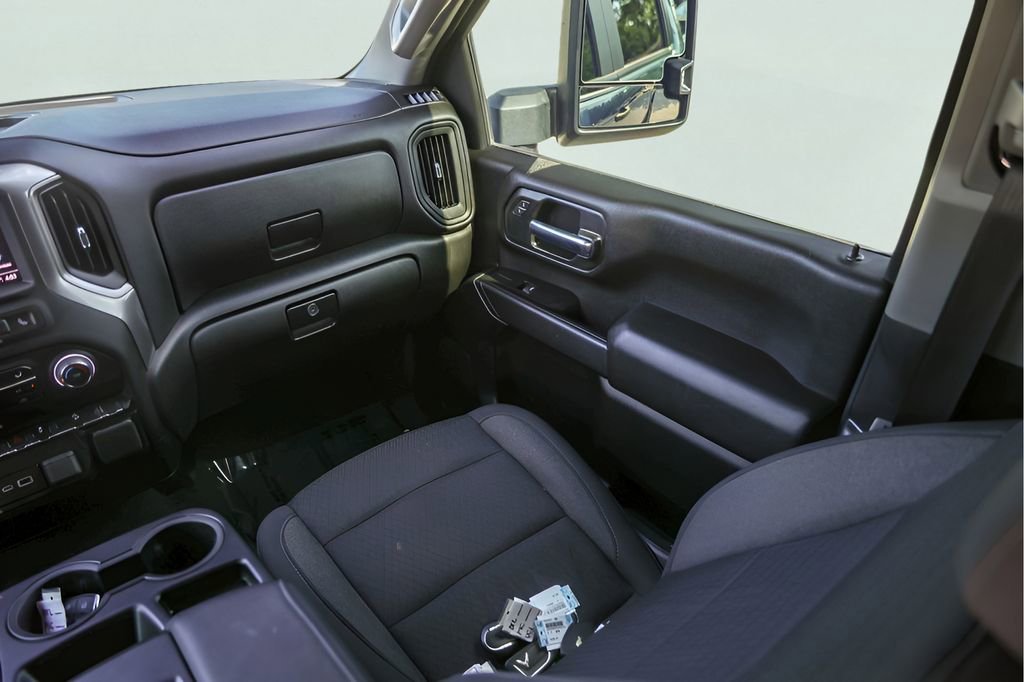Used 2025 Lakeshore Blue Metallic Chevrolet Custom image 28