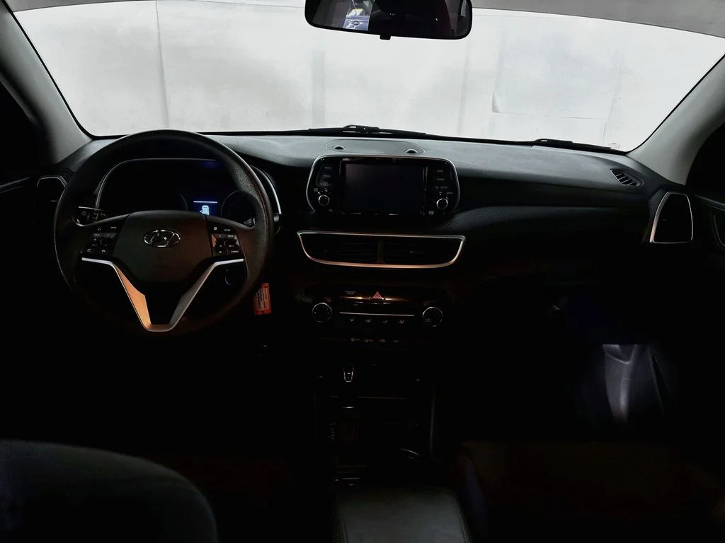 Used 2019 Blue Hyundai SE image 12