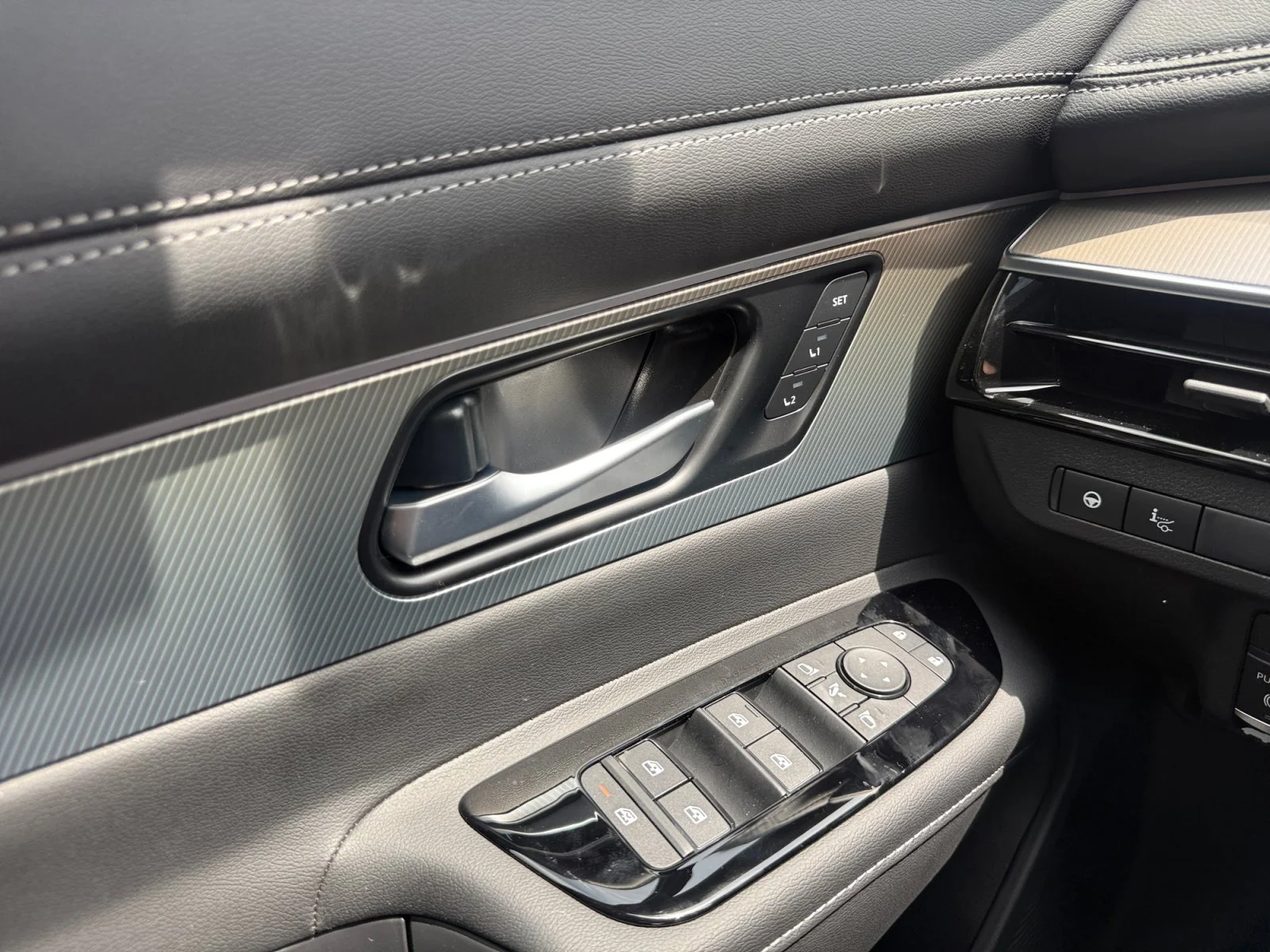 2026 Nissan Murano Platinum - Photo 29
