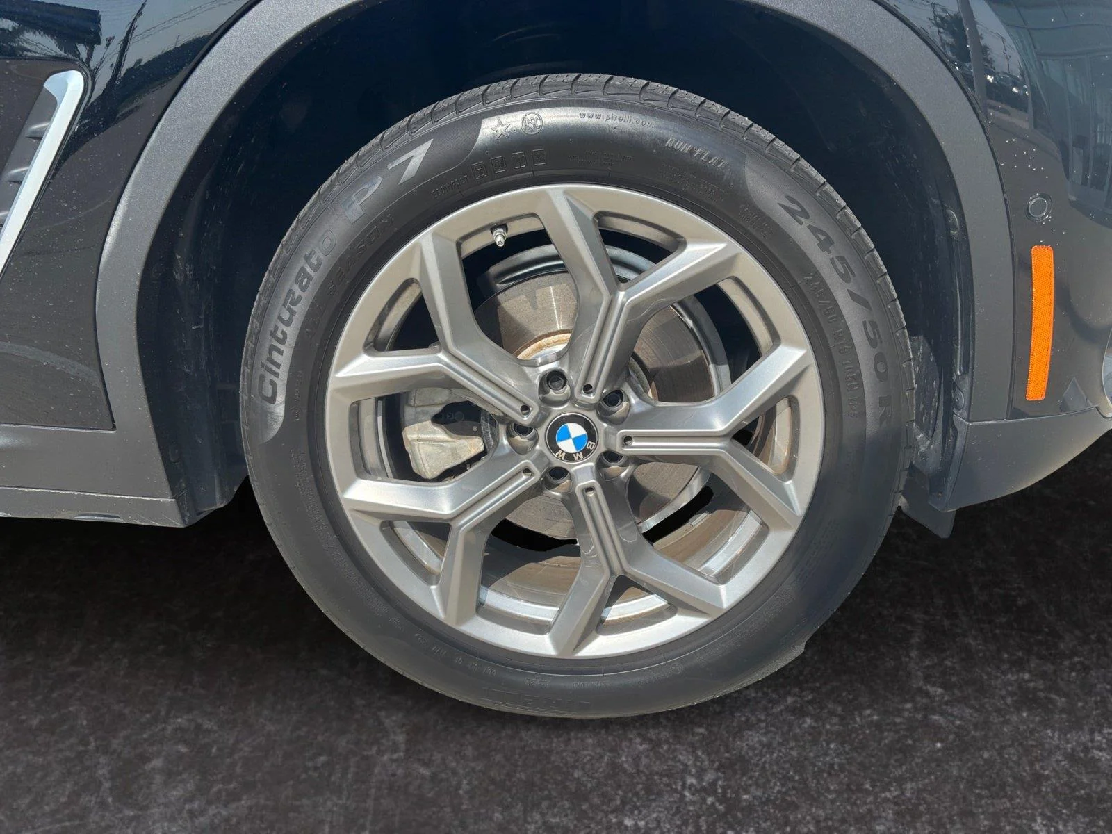 Used 2021 Jet Black BMW xDrive30e image 28