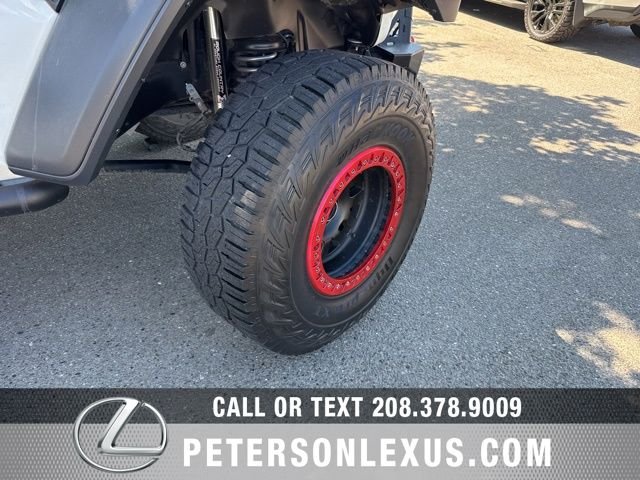 Used 2018 White Jeep Unlimited Rubicon image 11