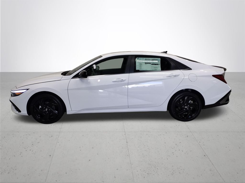 Used 2026 White Hyundai SEL Sport image 9