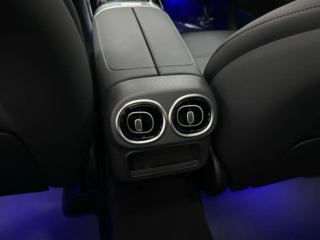 Used 2026 White Mercedes-Benz GLC 300 image 20