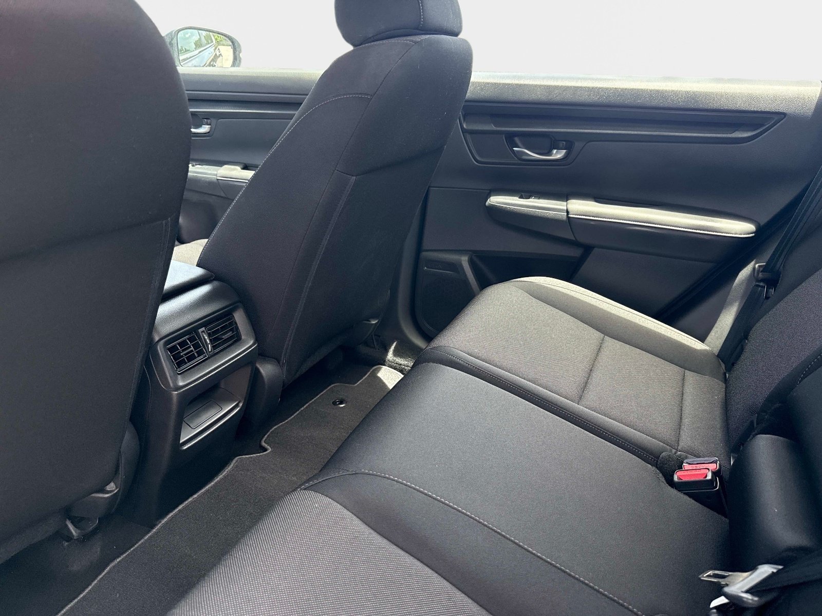 2024 Honda CR-V LX - Photo 14