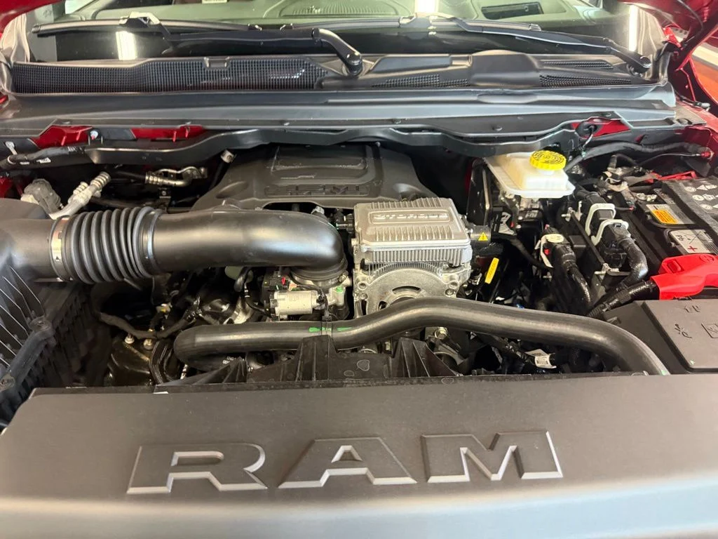 New 2026 Molten Red Pearl-Coat Exterior Paint RAM Limited image 70
